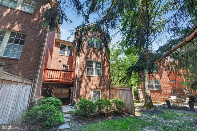 1409 PARK GARDEN LN, Reston, VA 20194
