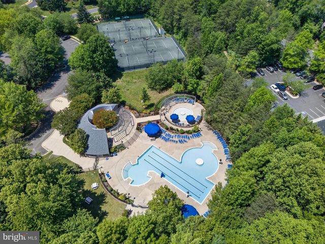 1409 PARK GARDEN LN, Reston, VA 20194