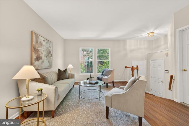 1409 PARK GARDEN LN, Reston, VA 20194