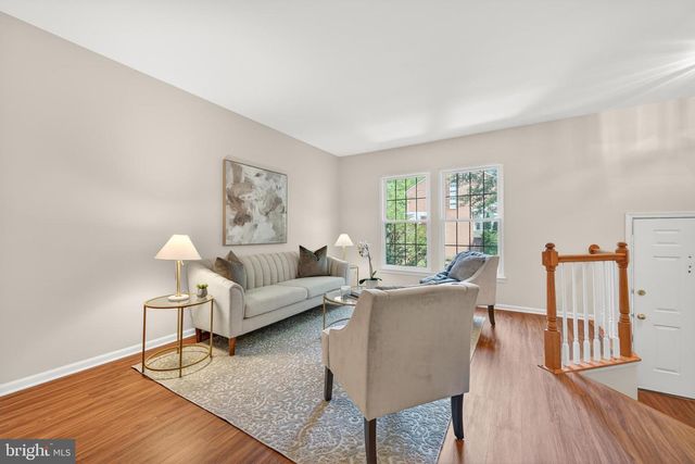 1409 PARK GARDEN LN, Reston, VA 20194