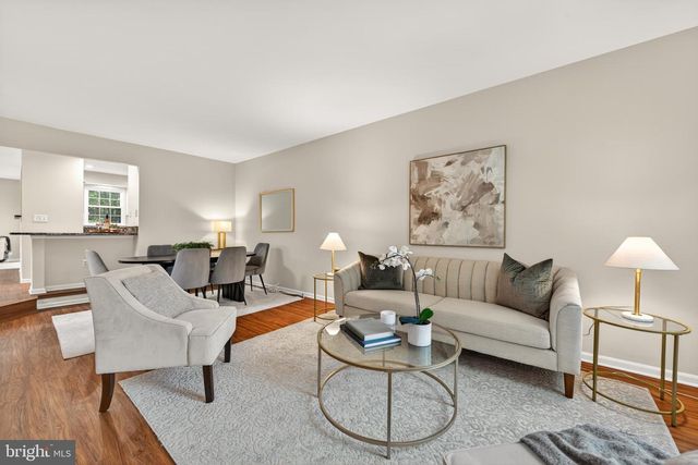 1409 PARK GARDEN LN, Reston, VA 20194