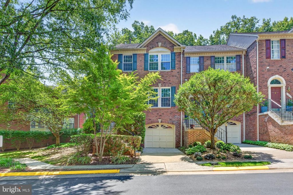1409 PARK GARDEN LN, Reston, VA 20194