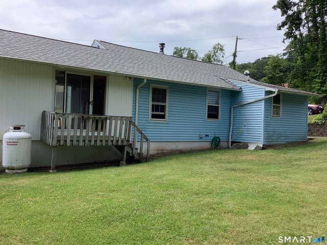 28 Kickapoo Road, Middlefield, CT 06455