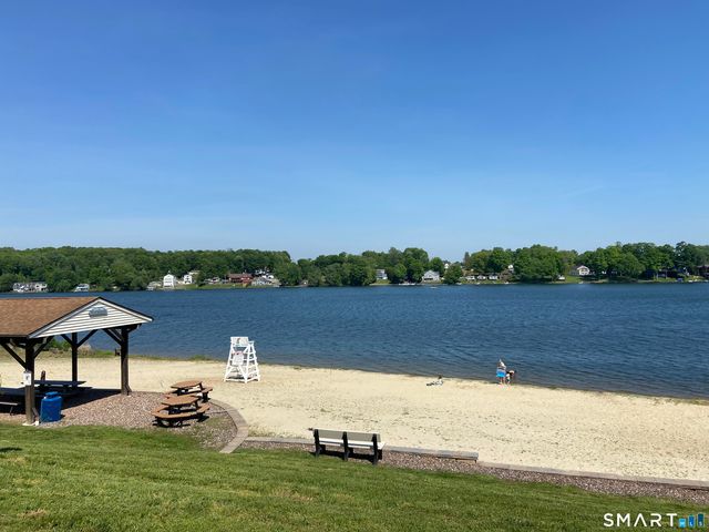 28 Kickapoo Road, Middlefield, CT 06455