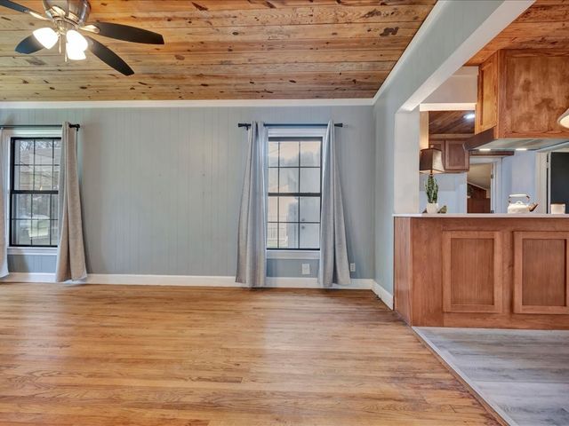 1402 Murphy Avenue, Lufkin, TX 75904