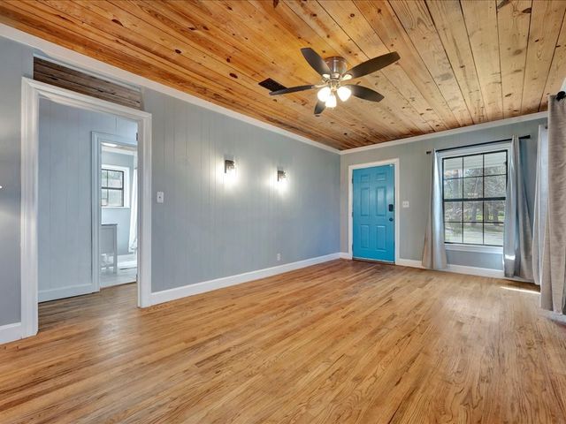 1402 Murphy Avenue, Lufkin, TX 75904