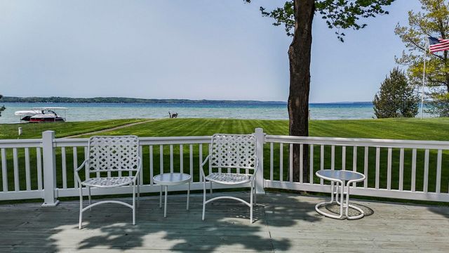 5882 Crystal Beach Road, Clearwater Twp, MI 49676