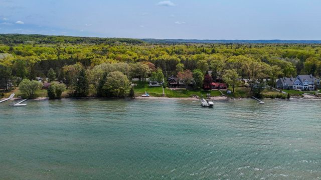 5882 Crystal Beach Road, Clearwater Twp, MI 49676