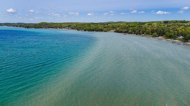 5882 Crystal Beach Road, Clearwater Twp, MI 49676