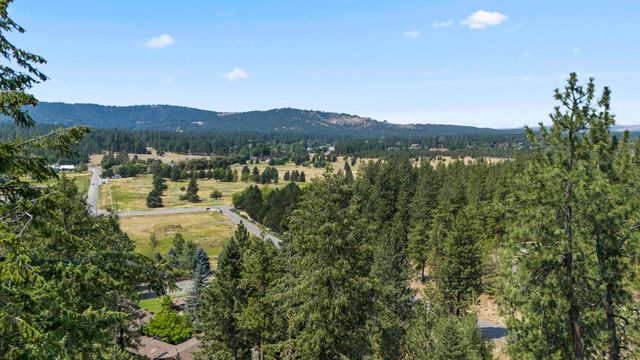 12616 E Chester Ridge Ln, Spokane, WA 99206