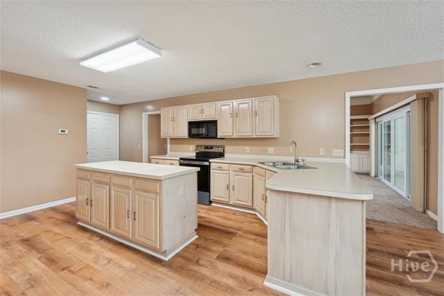 121 Summer Winds Drive, Savannah, GA 31410