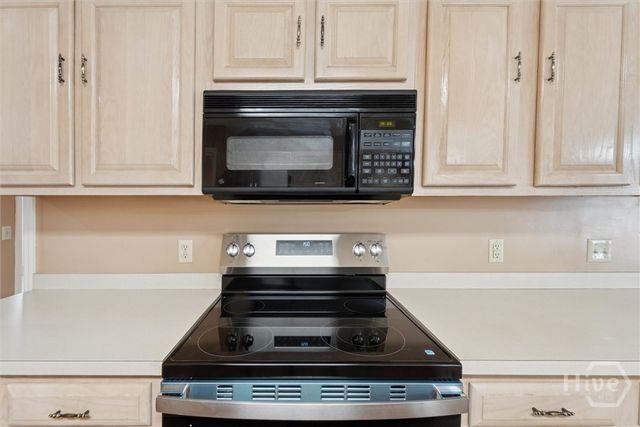 121 Summer Winds Drive, Savannah, GA 31410