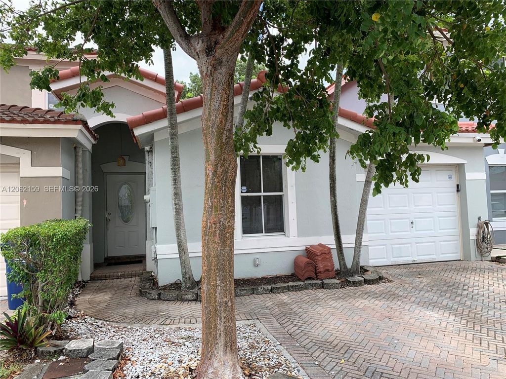 4805 SW 163rd Place 0, Miami, FL 33185