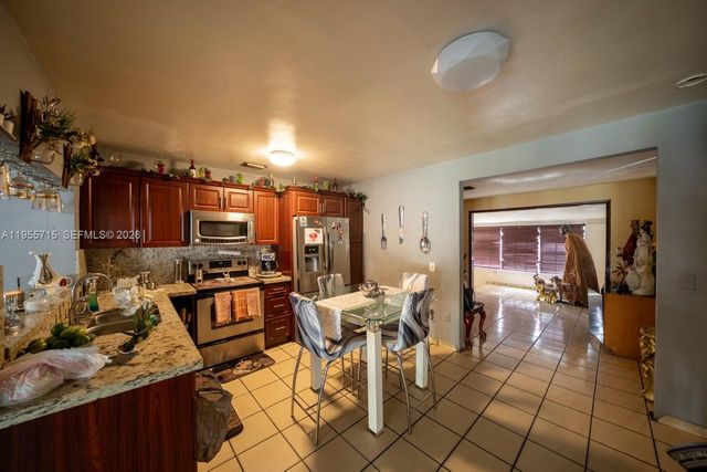 671 E 6th Pl, Hialeah, FL 33010