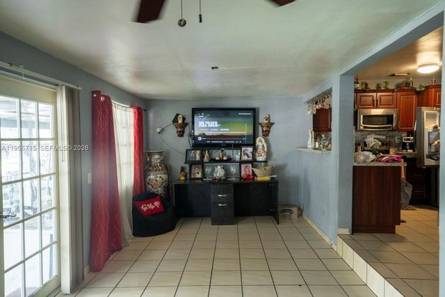 671 E 6th Pl, Hialeah, FL 33010