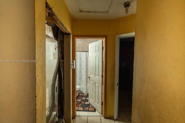 671 E 6th Pl, Hialeah, FL 33010