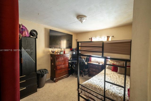 671 E 6th Pl, Hialeah, FL 33010