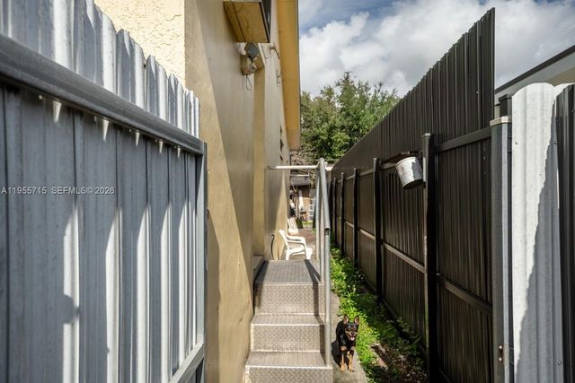 671 E 6th Pl, Hialeah, FL 33010