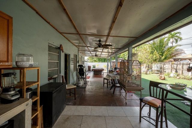 671 E 6th Pl, Hialeah, FL 33010