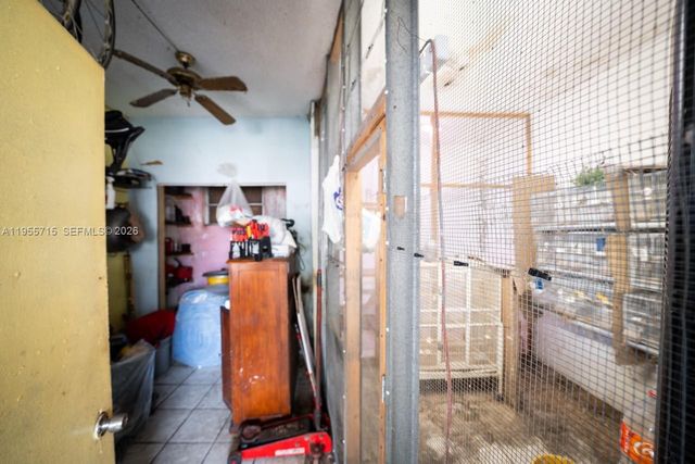 671 E 6th Pl, Hialeah, FL 33010