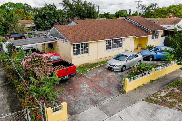 671 E 6th Pl, Hialeah, FL 33010