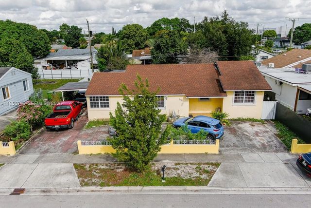 671 E 6th Pl, Hialeah, FL 33010
