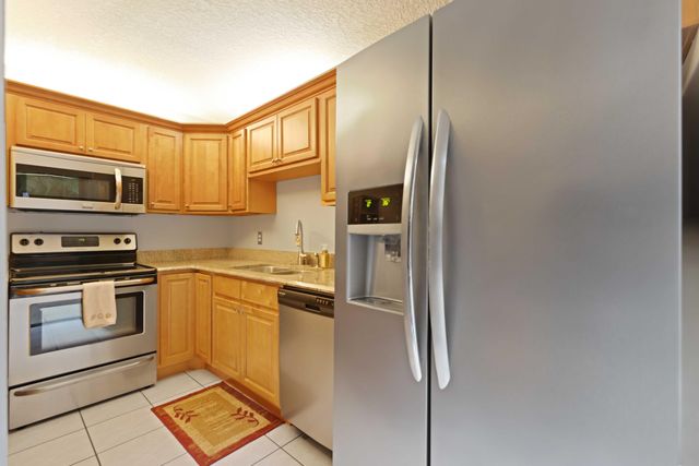 825 CENTER Street 39D, Jupiter, FL 33458