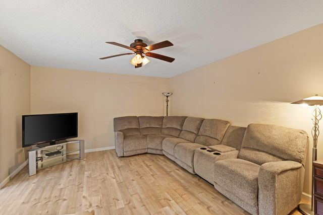 825 CENTER Street 39D, Jupiter, FL 33458