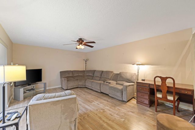 825 CENTER Street 39D, Jupiter, FL 33458