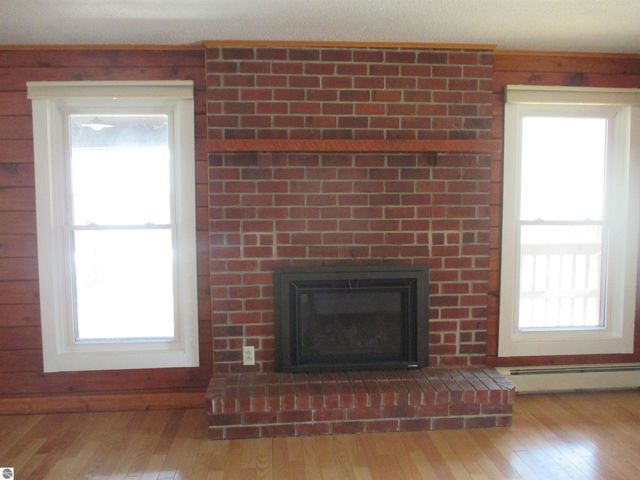 6203 S Whiteville Road, Mt Pleasant, MI 48858