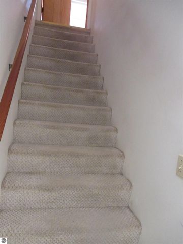 6203 S Whiteville Road, Mt Pleasant, MI 48858