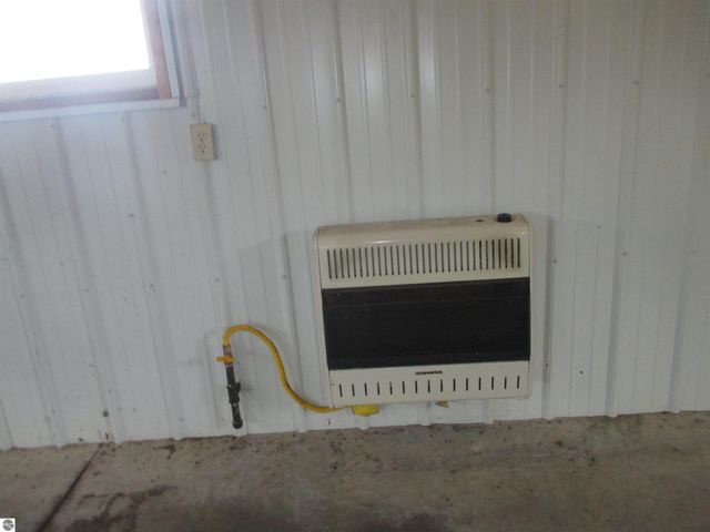 6203 S Whiteville Road, Mt Pleasant, MI 48858