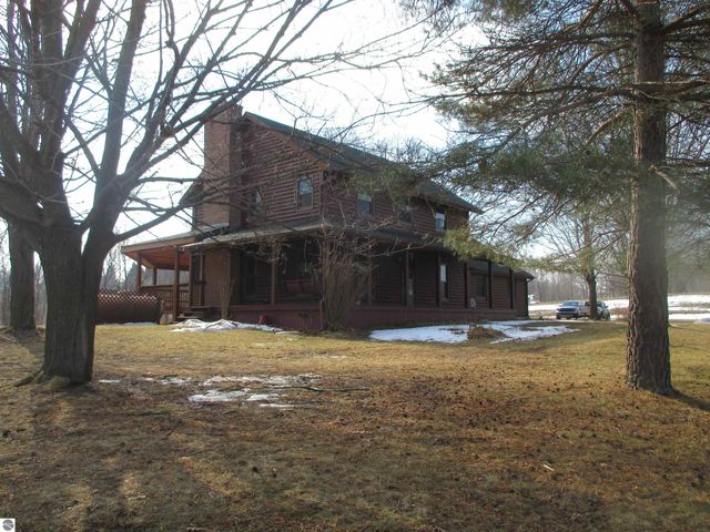 6203 S Whiteville Road, Mt Pleasant, MI 48858