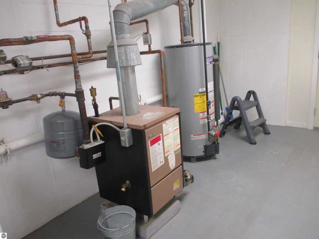 Image 34 of property listing at 6203 S Whiteville Road, Mt Pleasant, MI 48858