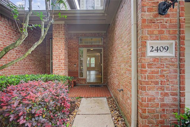 2409 S Venice Drive, Pearland, TX 77581