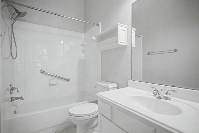 2409 S Venice Drive, Pearland, TX 77581