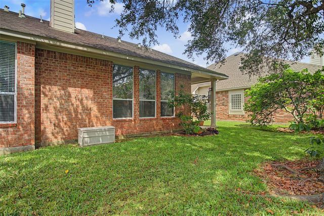 2409 S Venice Drive, Pearland, TX 77581