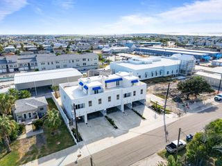 615 W Avenue A, Port Aransas, TX 78373