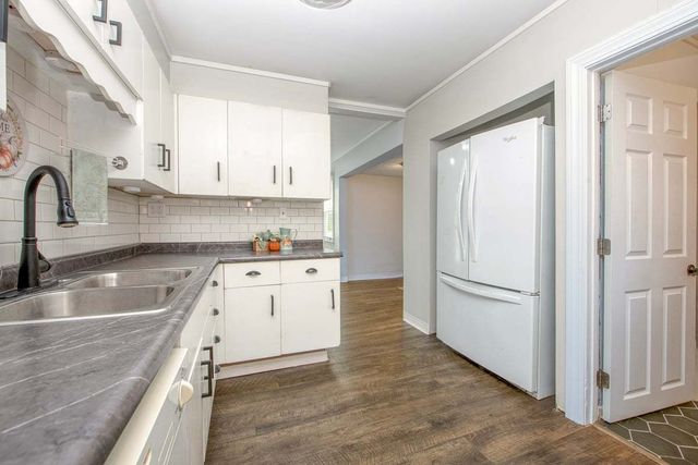 135 Oak Drive, Dekalb, IL 60115