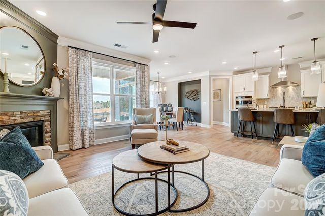 124 S Dunlavin Way, Mooresville, NC 28115