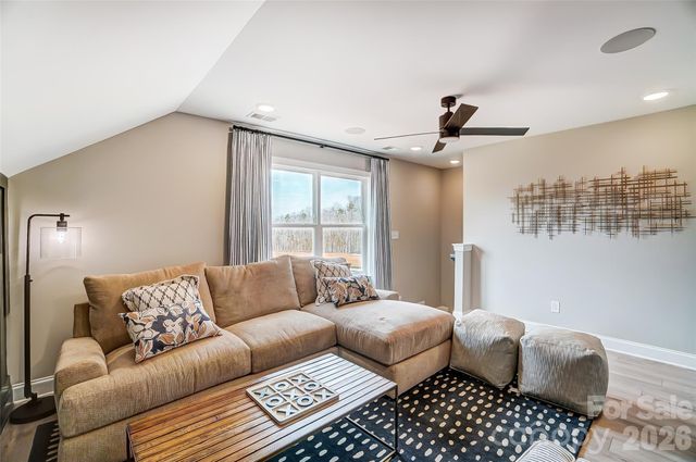 124 S Dunlavin Way, Mooresville, NC 28115