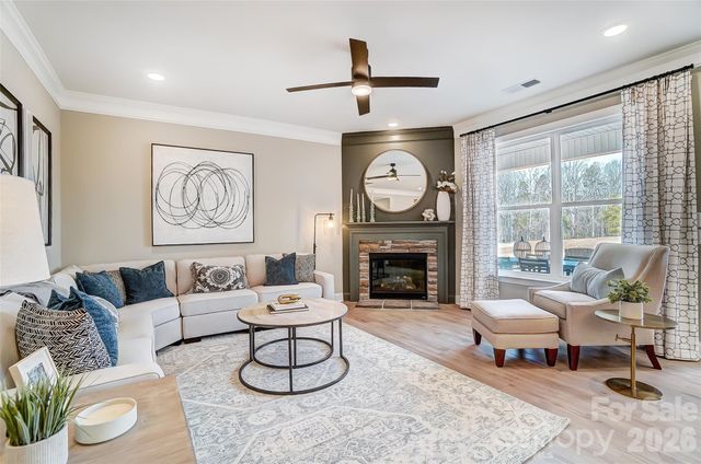 124 S Dunlavin Way, Mooresville, NC 28115