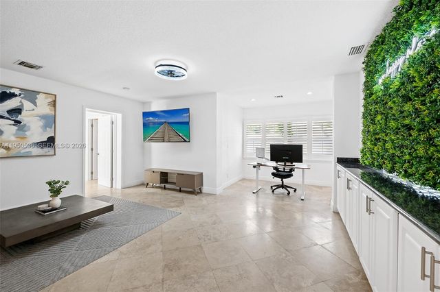 1931 NE 32nd Ave, Fort Lauderdale, FL 33305