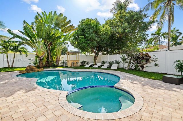 1931 NE 32nd Ave, Fort Lauderdale, FL 33305