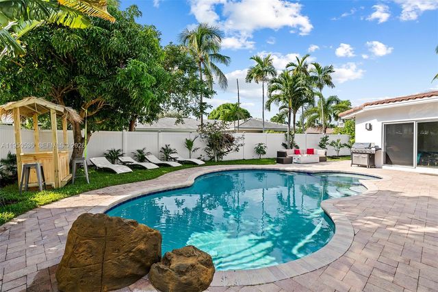 1931 NE 32nd Ave, Fort Lauderdale, FL 33305