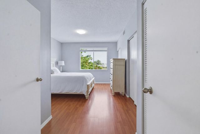 16635 Hemingway Drive, Weston, FL 33326