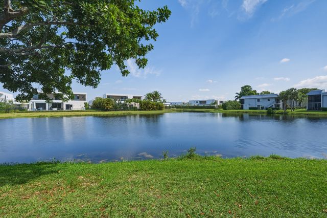 16635 Hemingway Drive, Weston, FL 33326