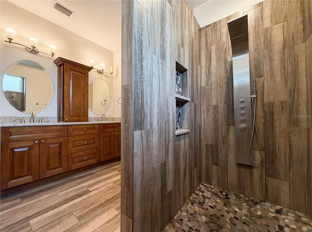 7617 BRISTOL PARK DRIVE, Apollo Beach, FL 33572