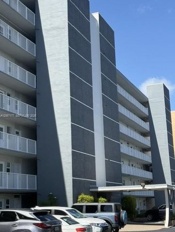 619 NE 14th Avenue 403, Hallandale Beach, FL 33009