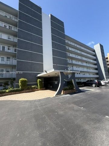 619 NE 14th Avenue 403, Hallandale Beach, FL 33009